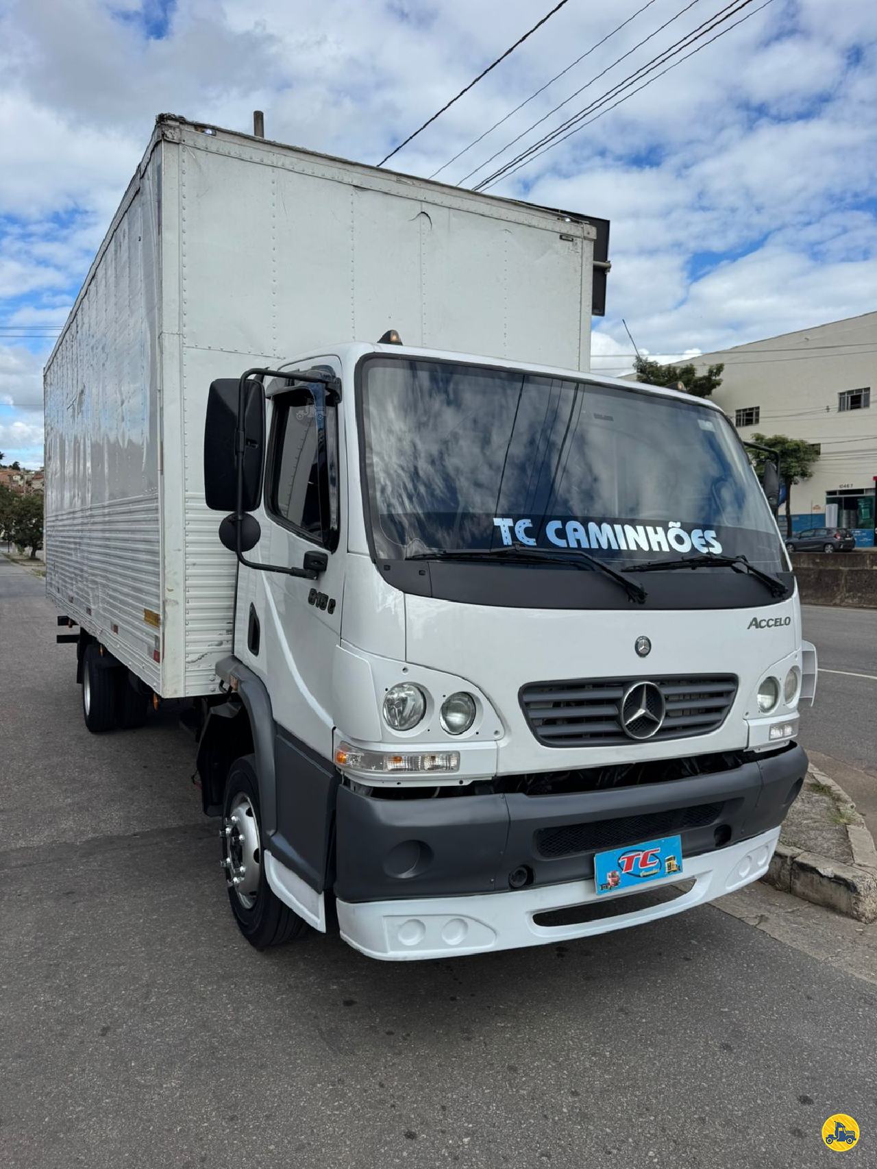 CAMINHAO MERCEDES-BENZ MB 915 Carga Seca 3/4 4x2 TC Caminhões  BELO HORIZONTE MINAS GERAIS MG